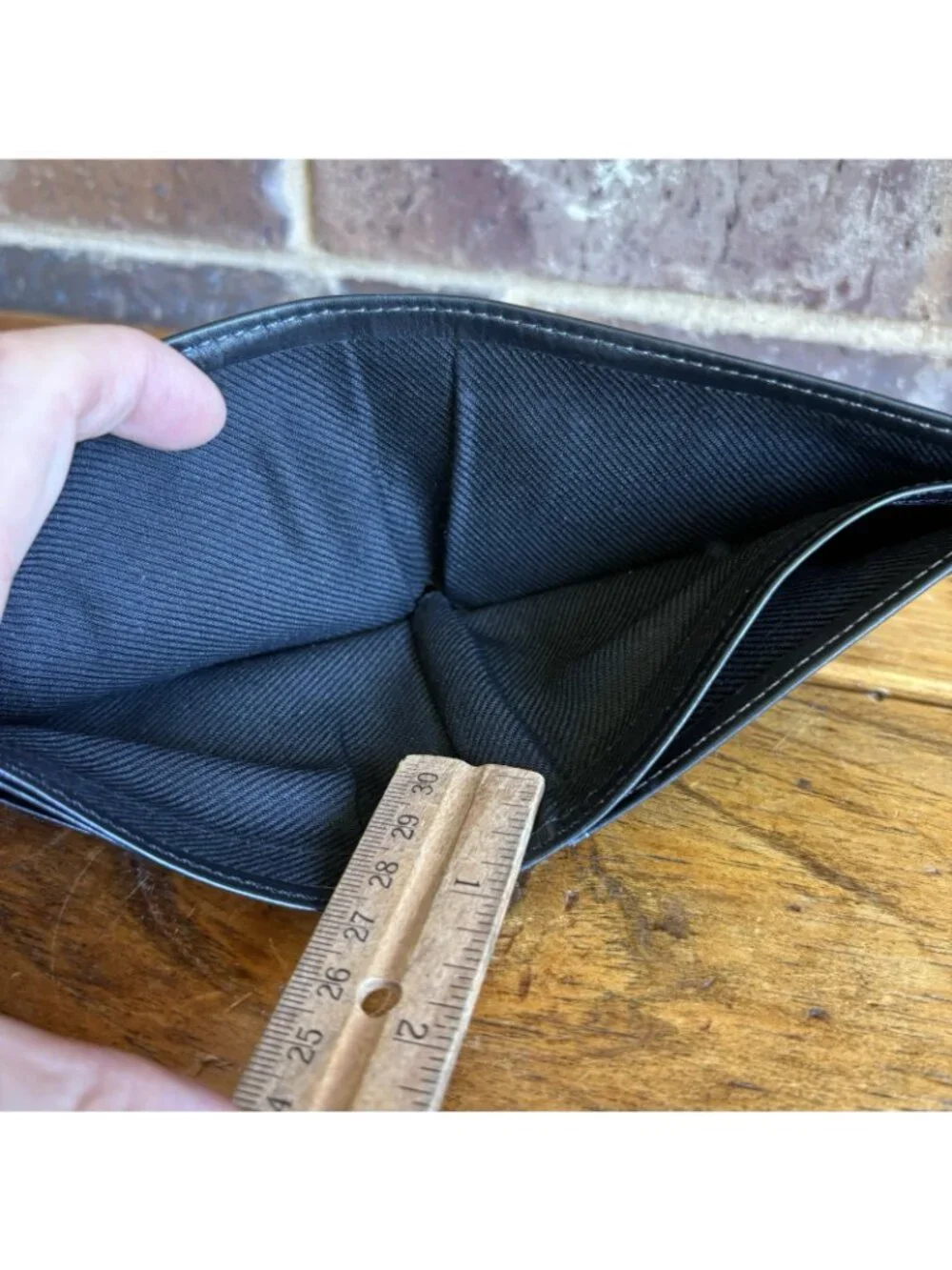 GUESS Genuine Leather Black Wallet Men's Bi-Fold